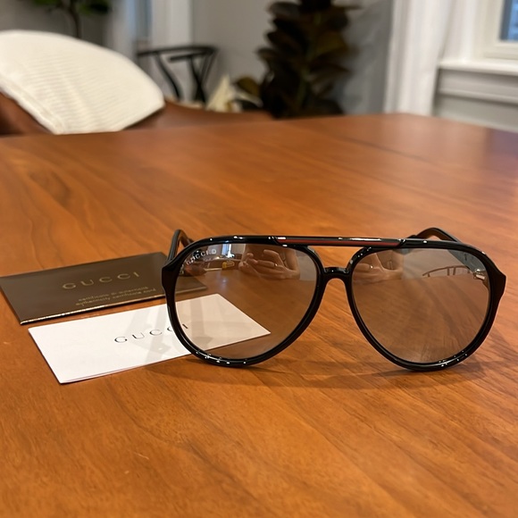 Gucci Sunglasses - Picture 1 of 11